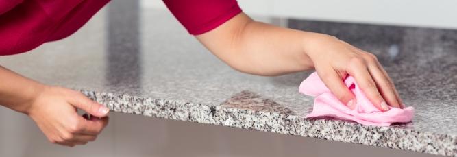 cleaning granite countertop