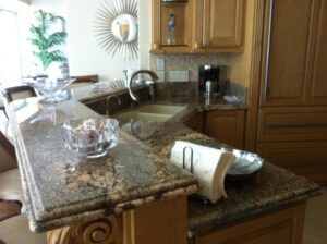 Granite Vs Quartz Kitchen Countertops